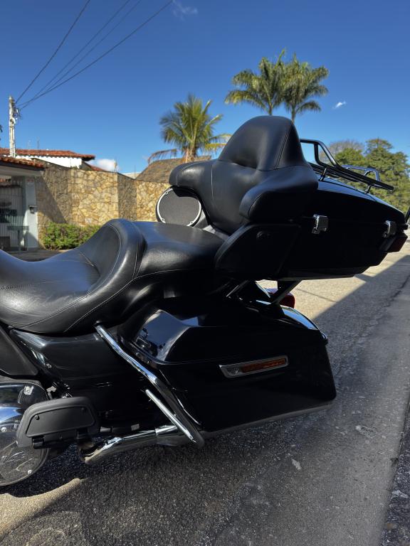 HARLEY DAVIDSON Road Glide Ultra - Foto