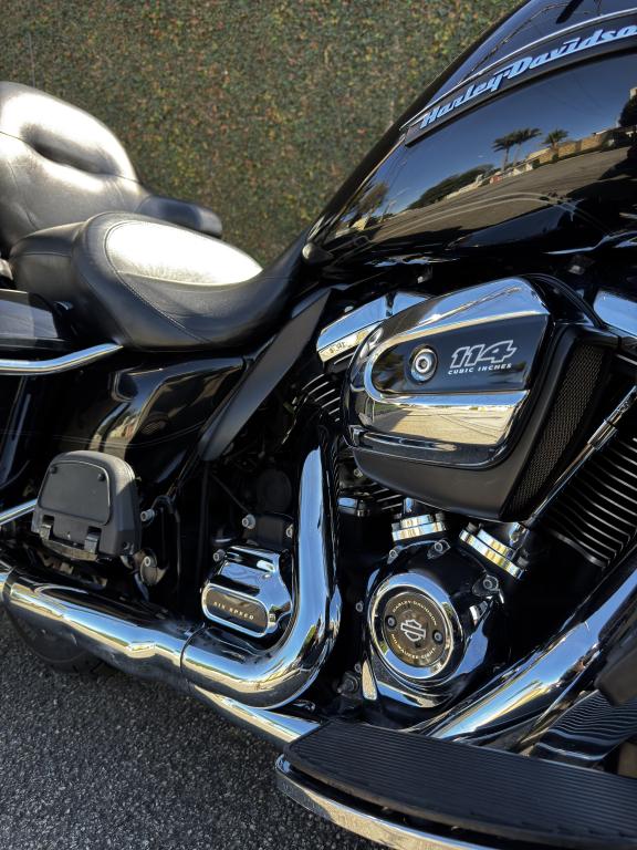 HARLEY DAVIDSON Road Glide Ultra - Foto