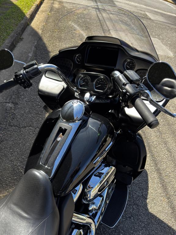 HARLEY DAVIDSON Road Glide Ultra - Foto