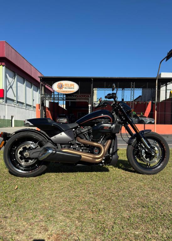 HARLEY DAVIDSON Softail FXDR 114