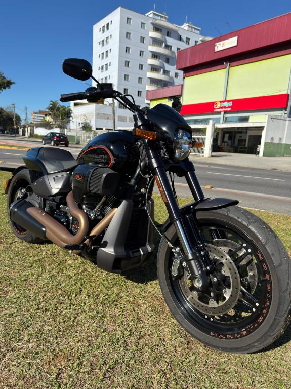 HARLEY DAVIDSON Softail FXDR 114 - Foto