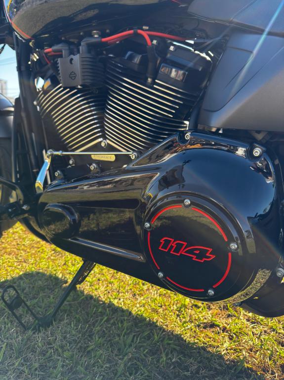 HARLEY DAVIDSON Softail FXDR 114 - Foto