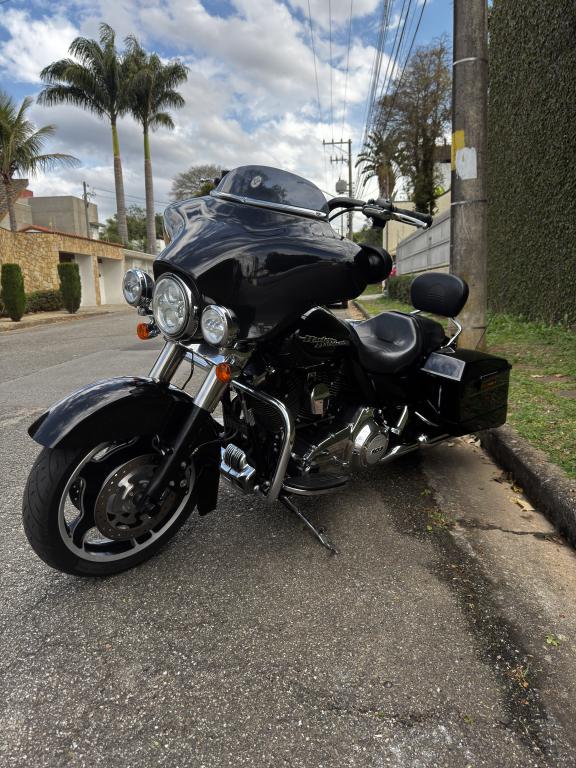 HARLEY DAVIDSON Street Glide FLHX - Foto