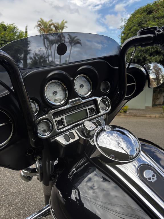 HARLEY DAVIDSON Street Glide FLHX - Foto