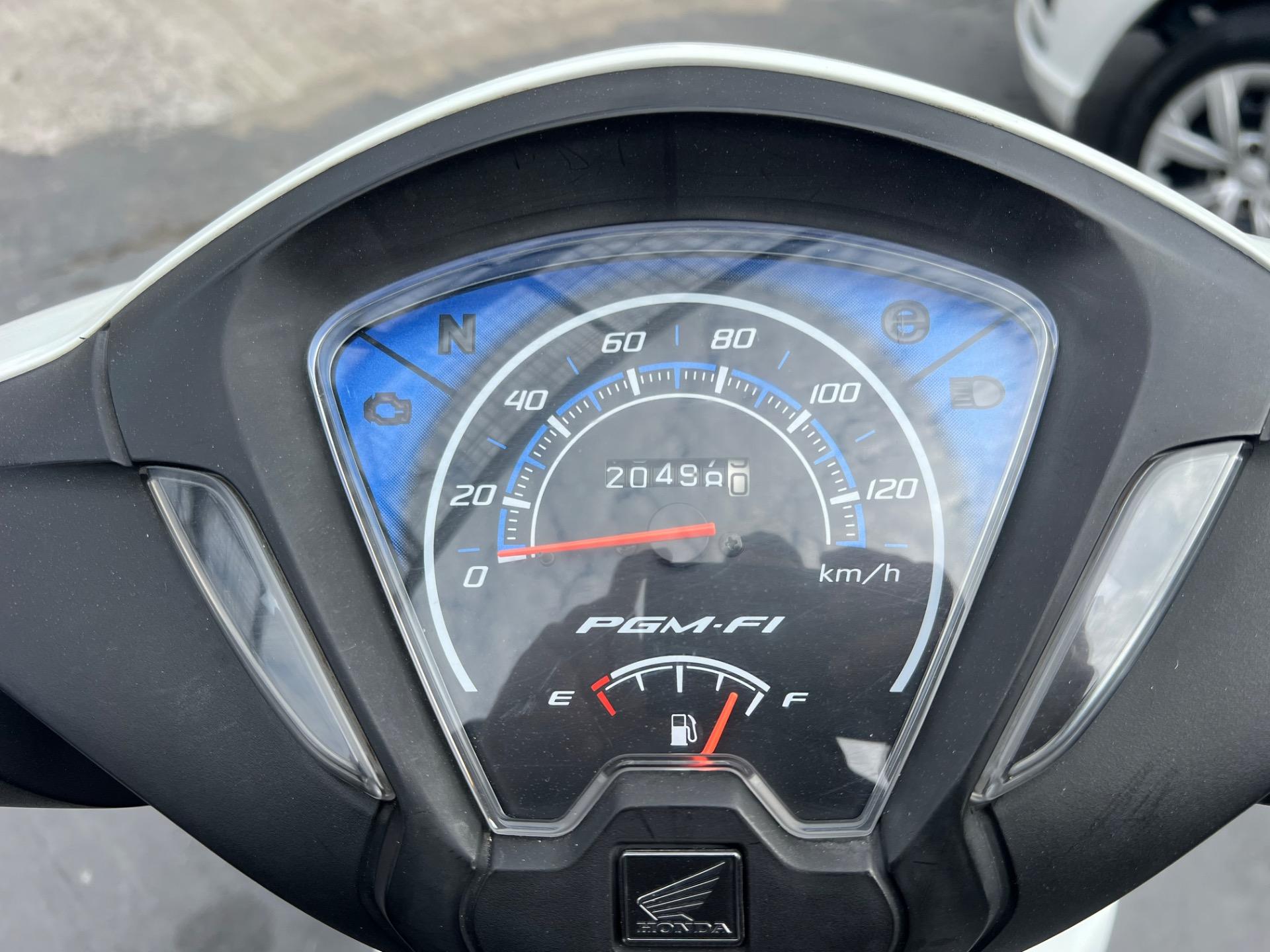 HONDA Biz 100 - Foto