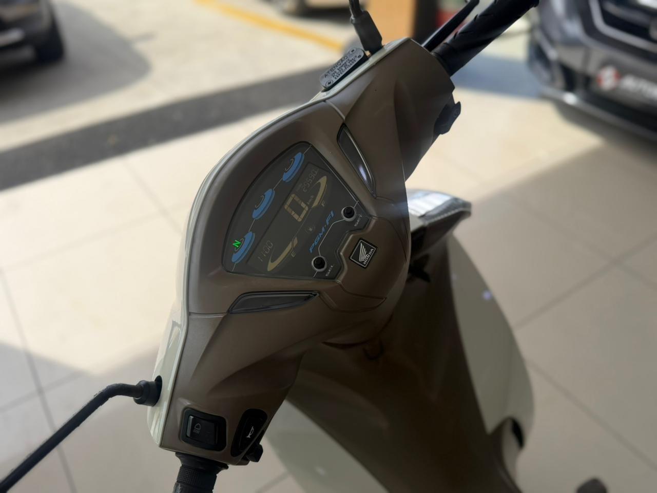 HONDA Biz 125 - Foto