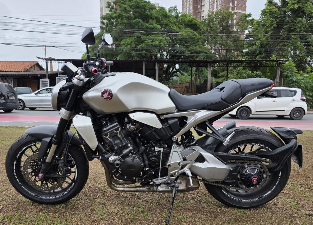 HONDA CB 1000 R - Foto