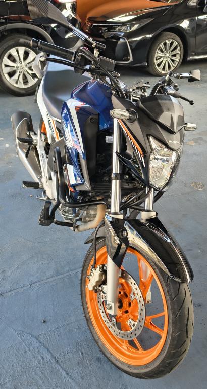 HONDA CB 250 F Twister - Foto