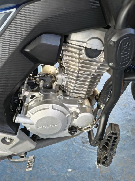 HONDA CB 250 F Twister - Foto