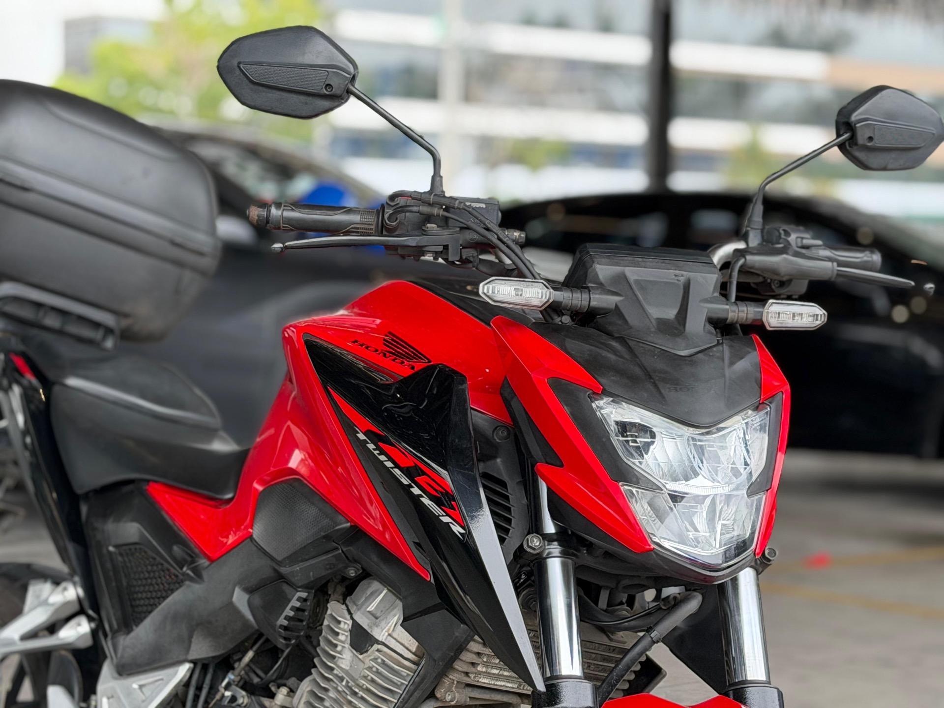 HONDA CB 300 F Twister - Foto