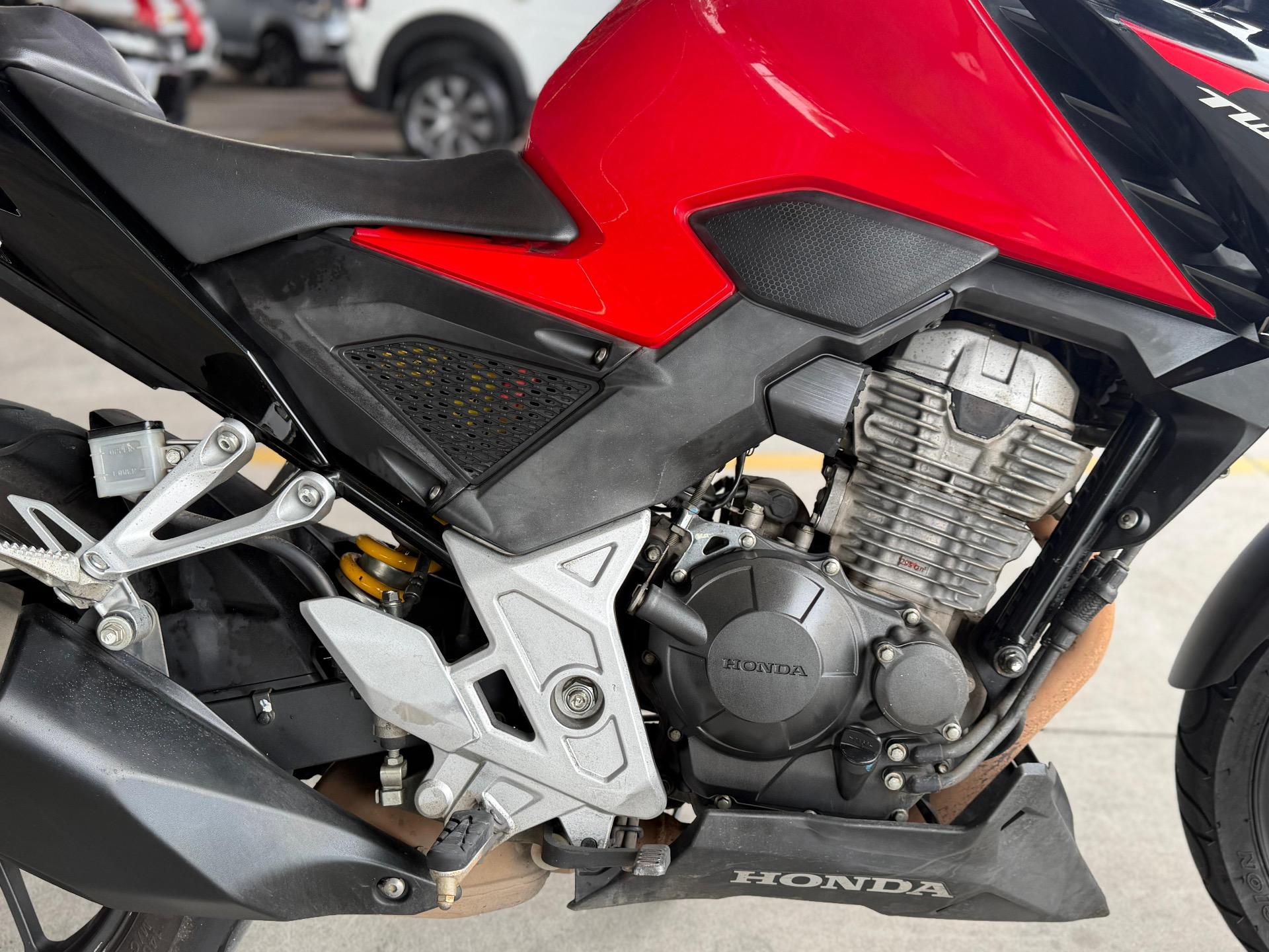 HONDA CB 300 F Twister - Foto