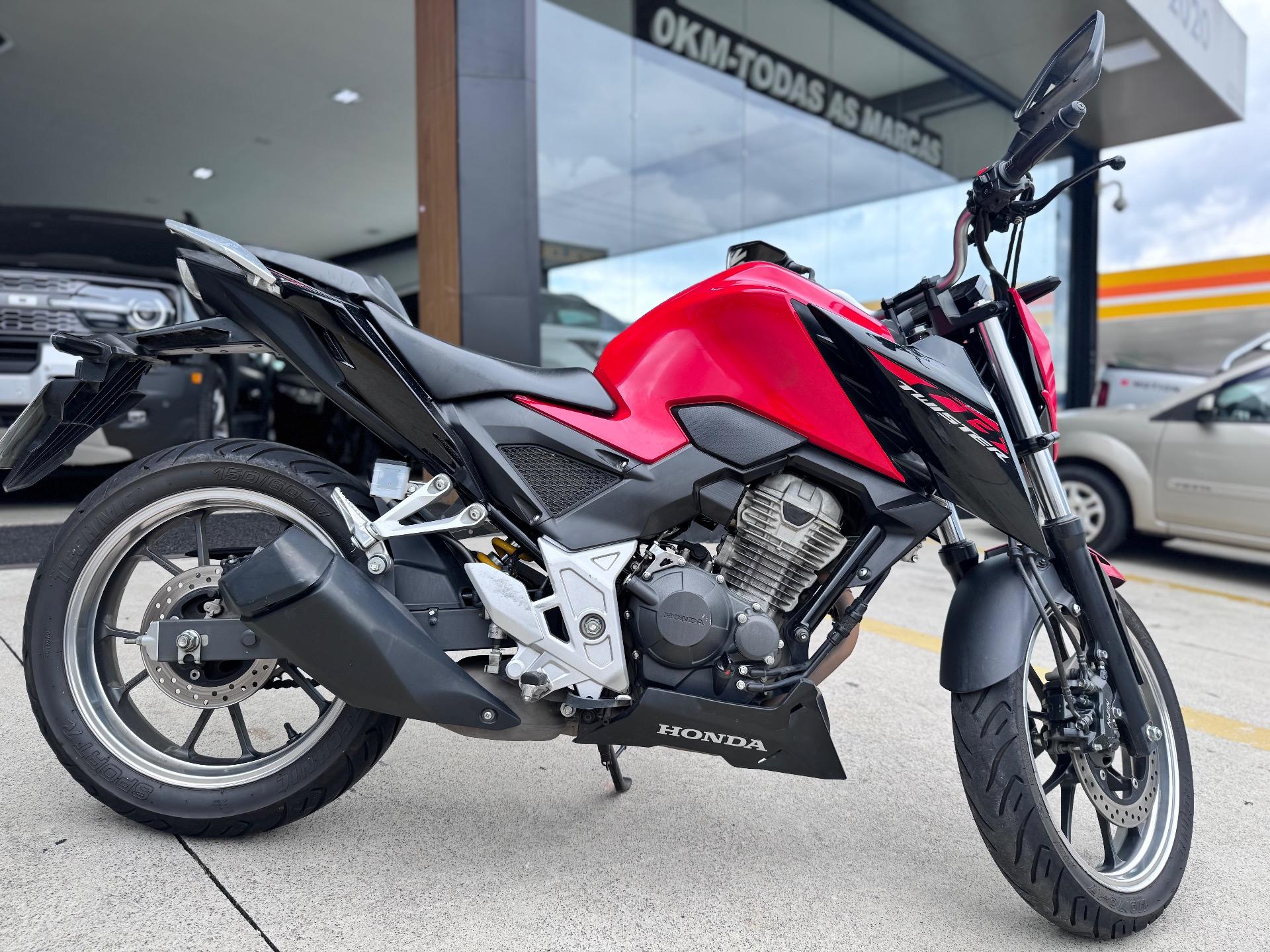 HONDA CB 300 F Twister - Foto