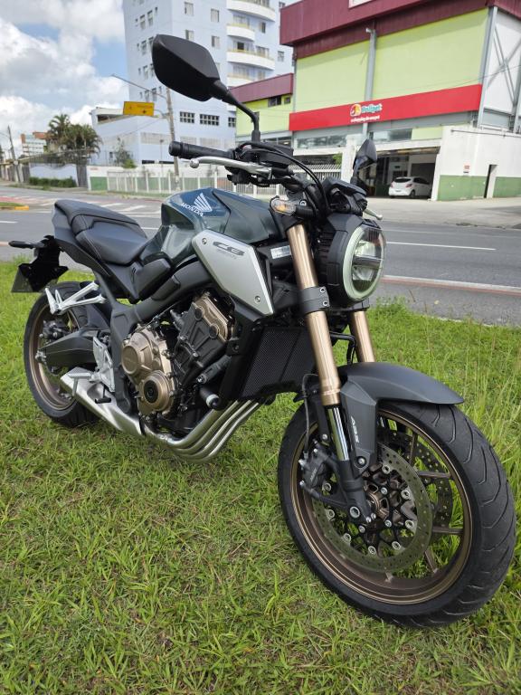 HONDA CB 650 R - Foto