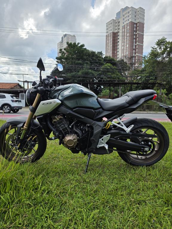 HONDA CB 650 R - Foto