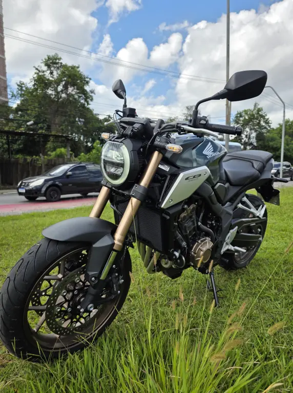 HONDA CB 650 R - Foto