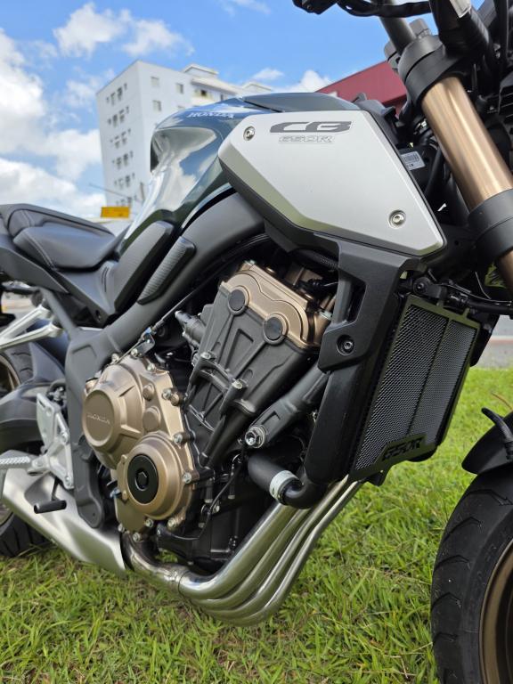 HONDA CB 650 R - Foto