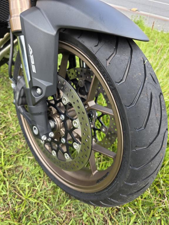 HONDA CB 650 R - Foto