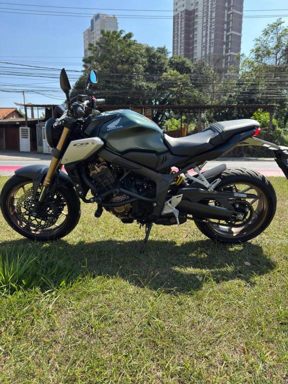 HONDA CB 650 R - Foto