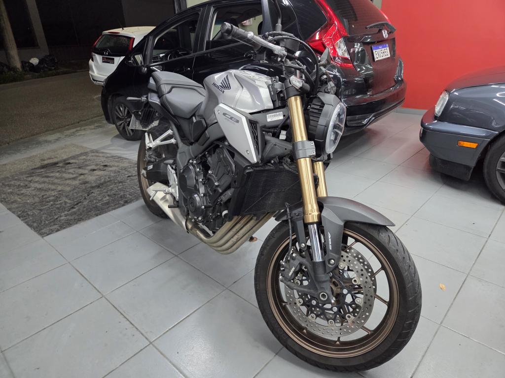 HONDA CB 650 R - Foto