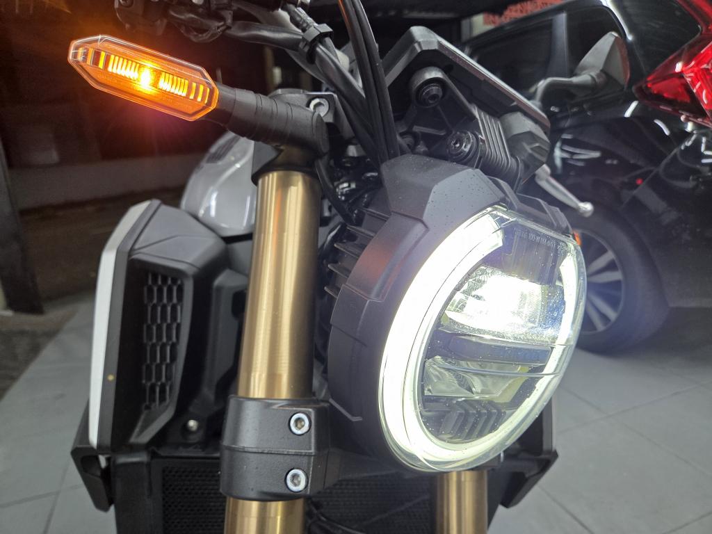 HONDA CB 650 R - Foto
