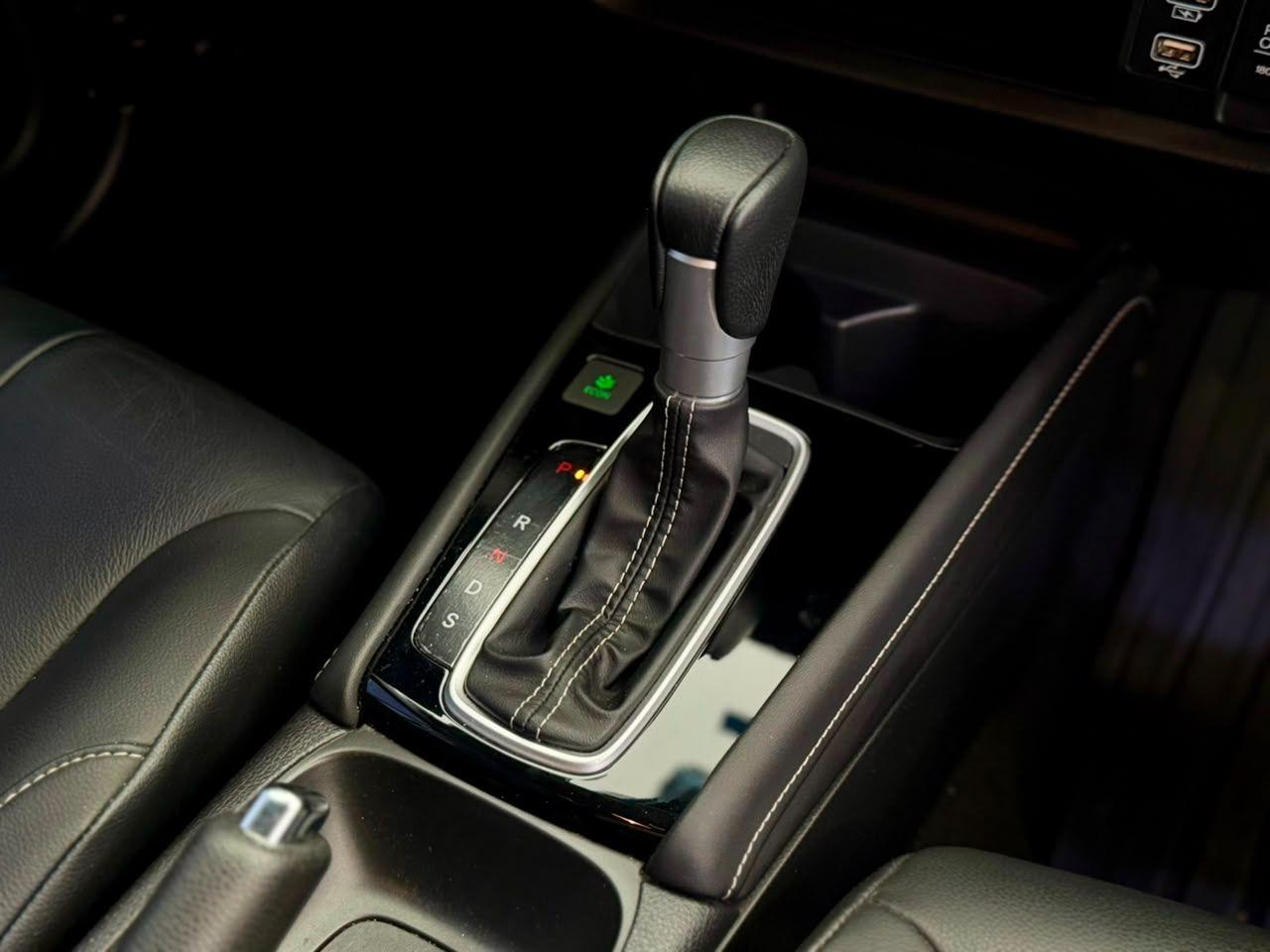 HONDA City Hatch - Foto