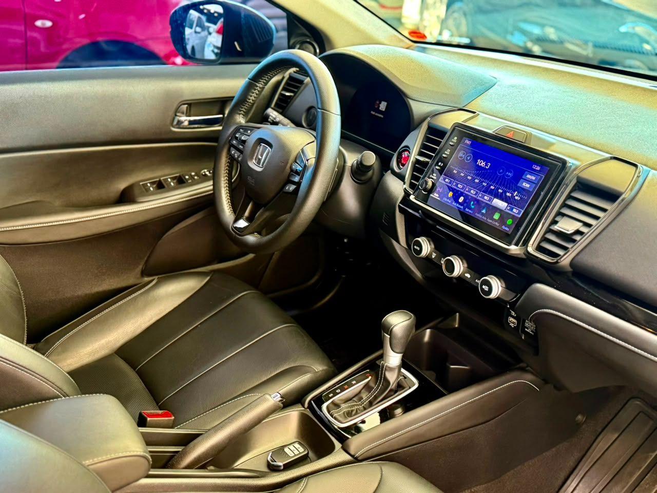 HONDA City Hatch - Foto