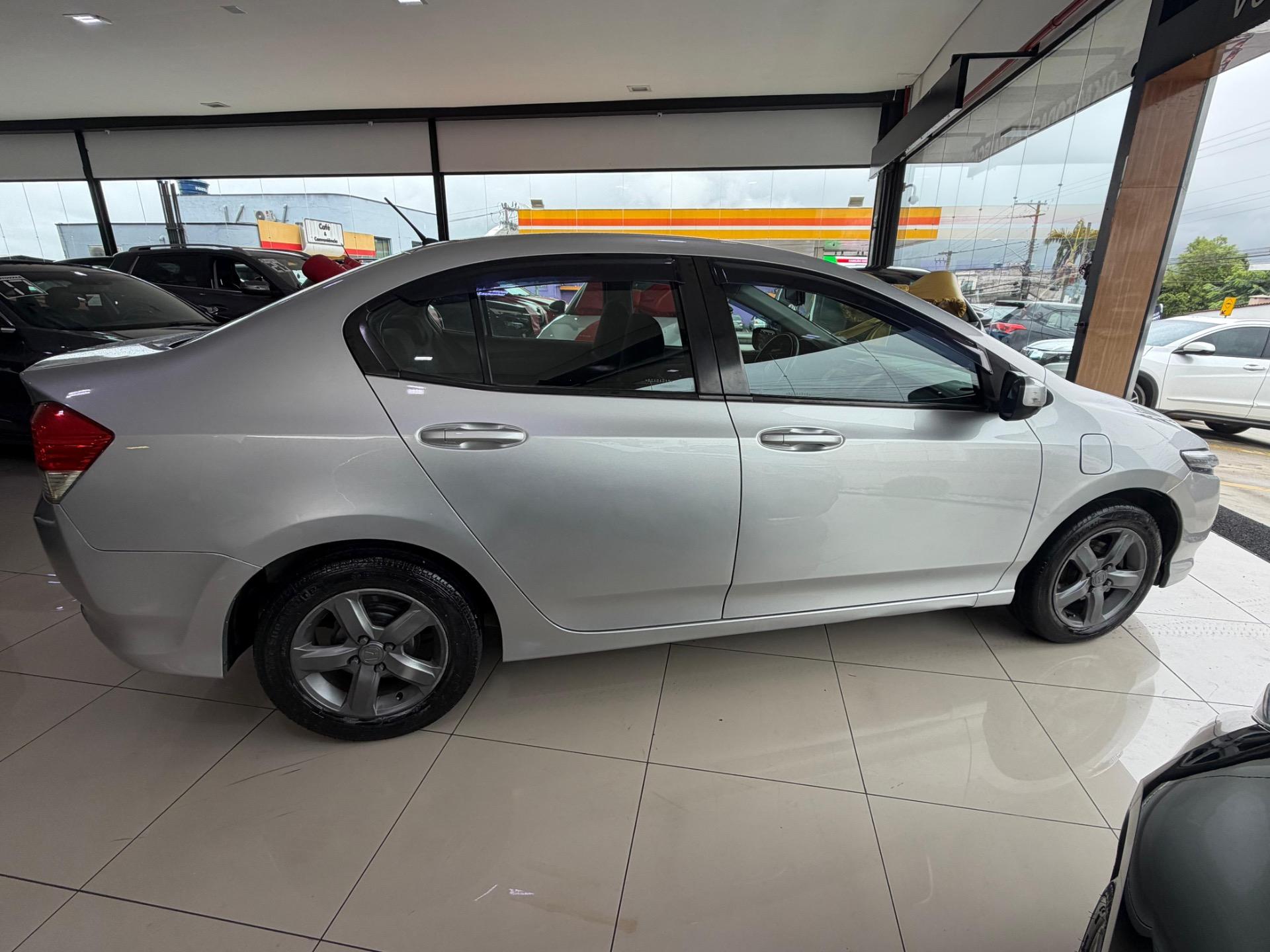 HONDA City Sedan - Foto