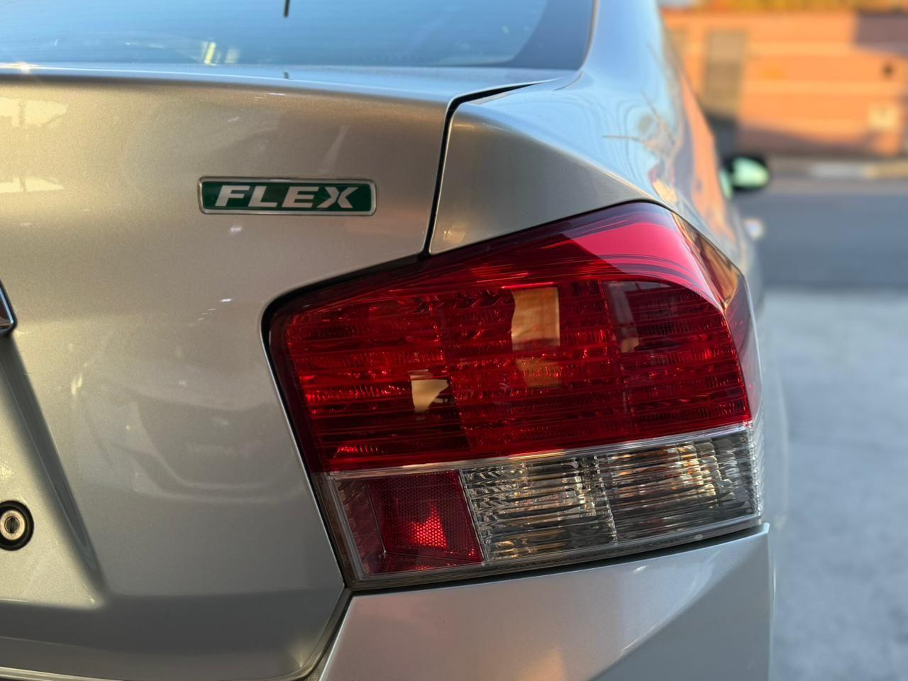 HONDA City Sedan - Foto