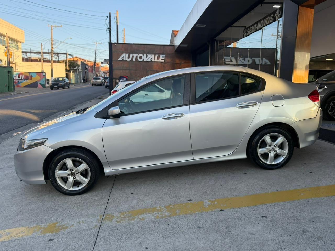 HONDA City Sedan - Foto