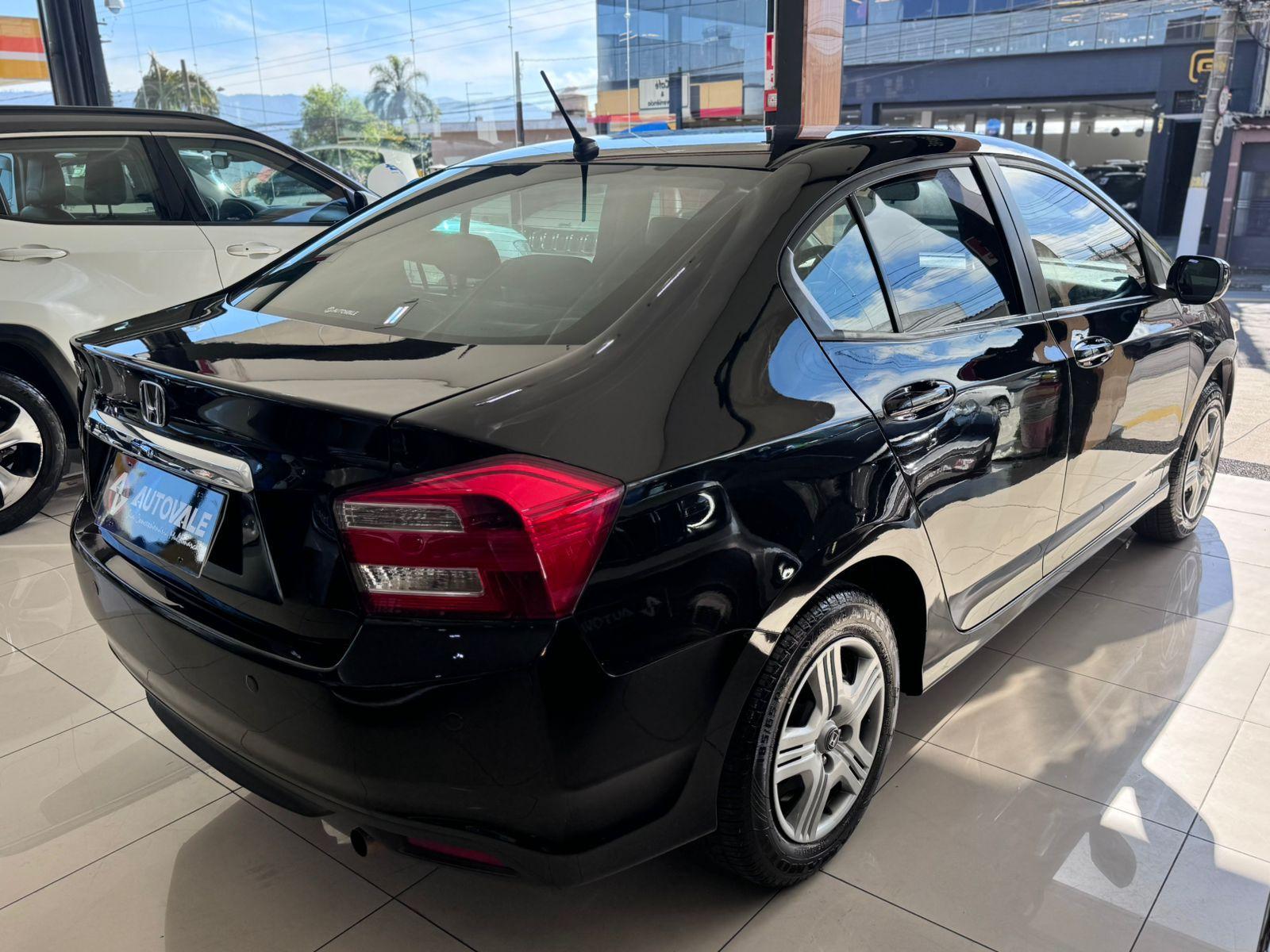 HONDA City Sedan - Foto