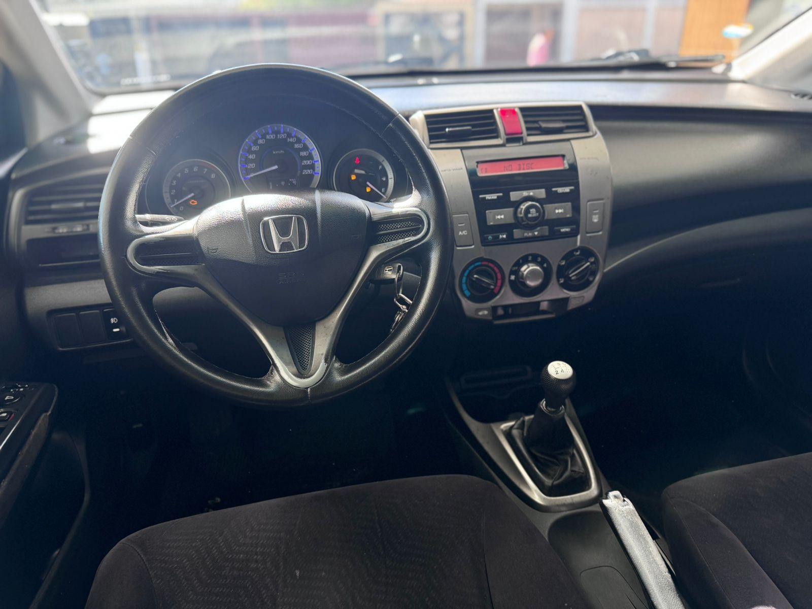 HONDA City Sedan - Foto