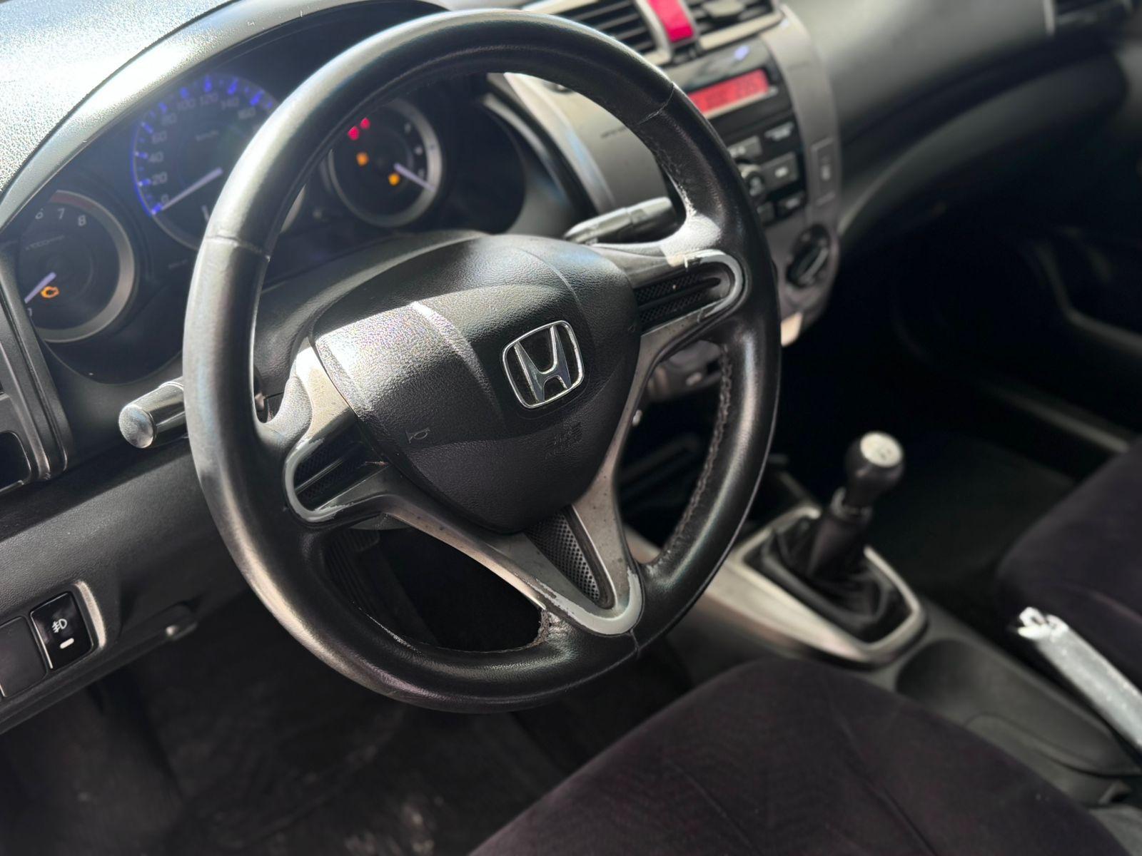 HONDA City Sedan - Foto