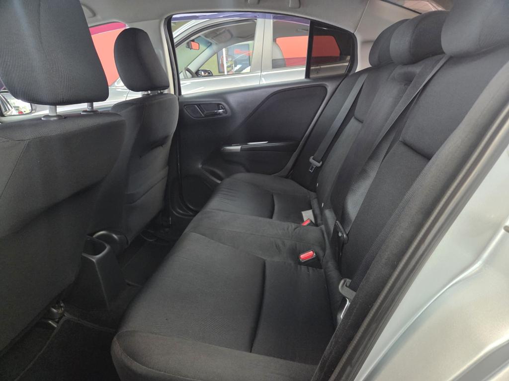 HONDA City Sedan - Foto