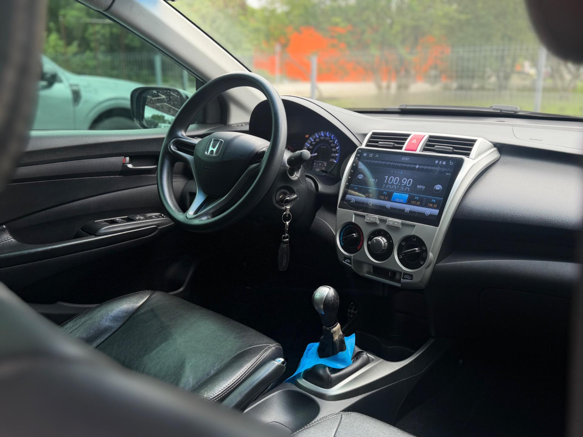 HONDA City Sedan - Foto