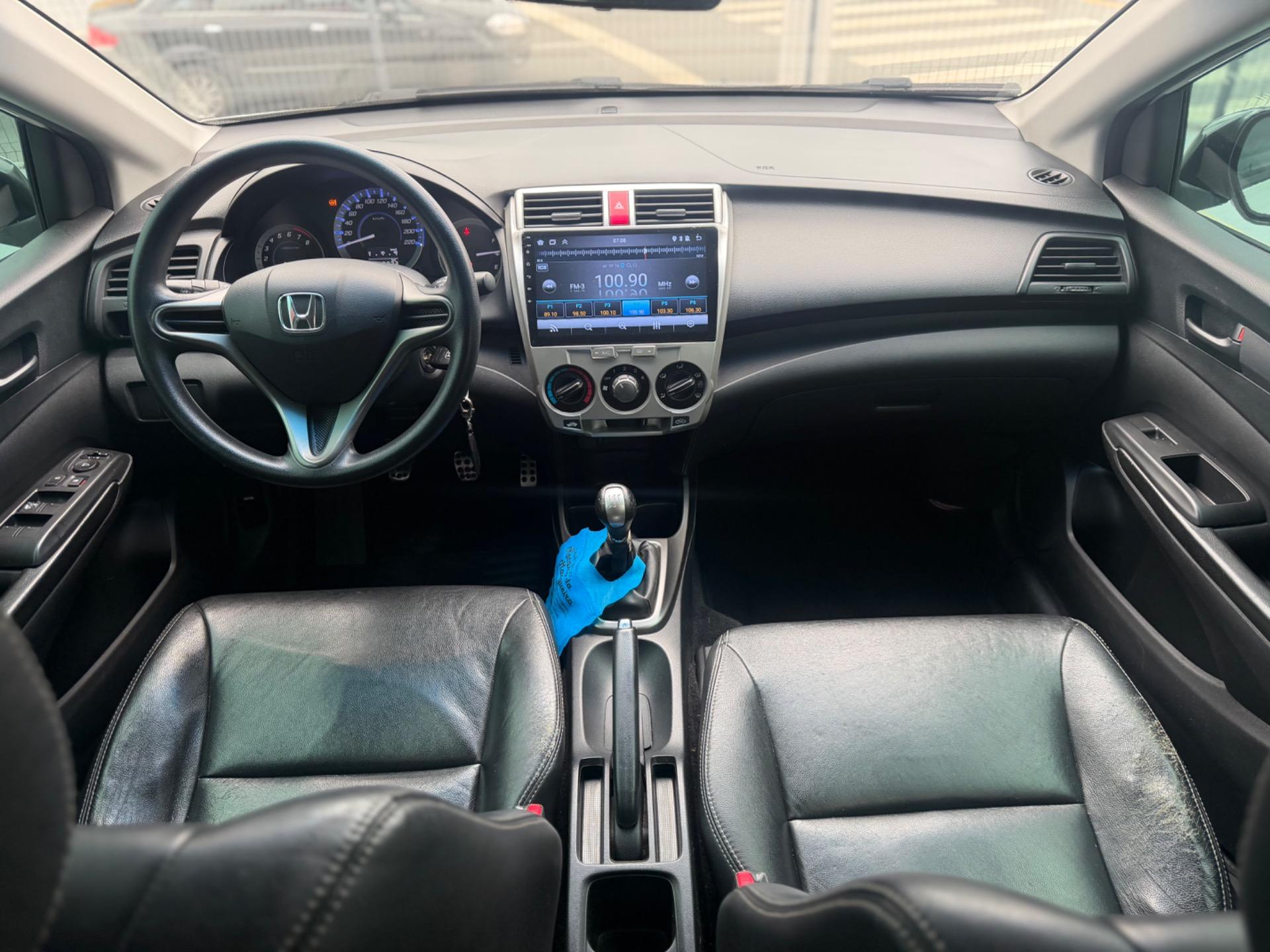 HONDA City Sedan - Foto