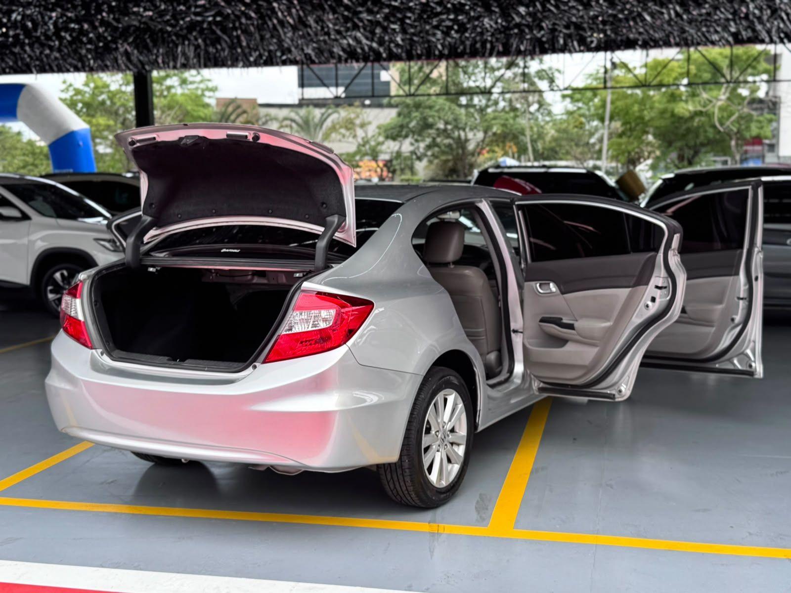 HONDA Civic - Foto