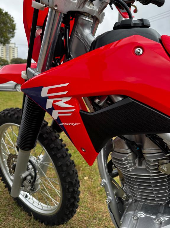 HONDA CRF 250 - Foto