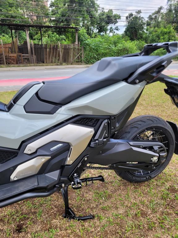 HONDA X-ADV 750 - Foto