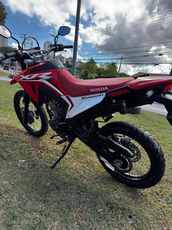 HONDA XR 300 L Tornado - Foto