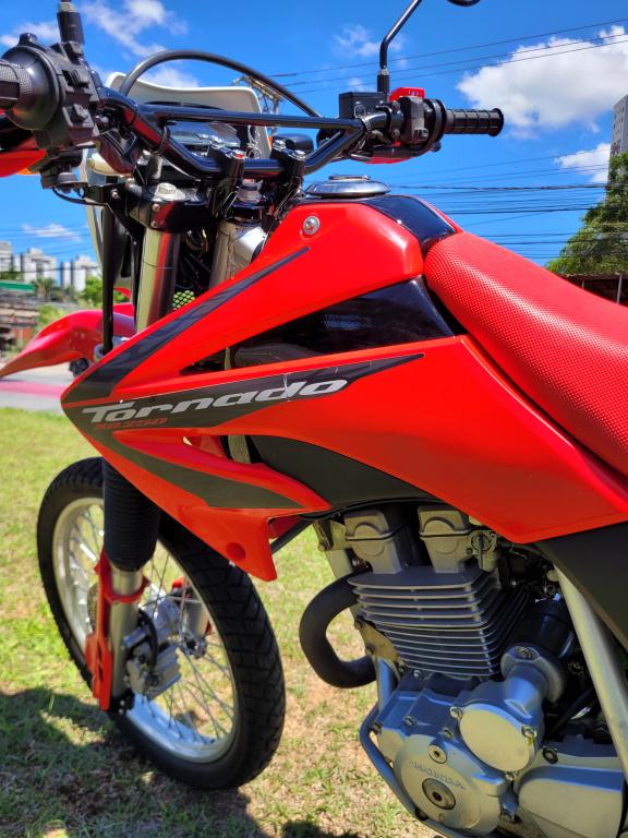 HONDA XR Tornado 250 - Foto