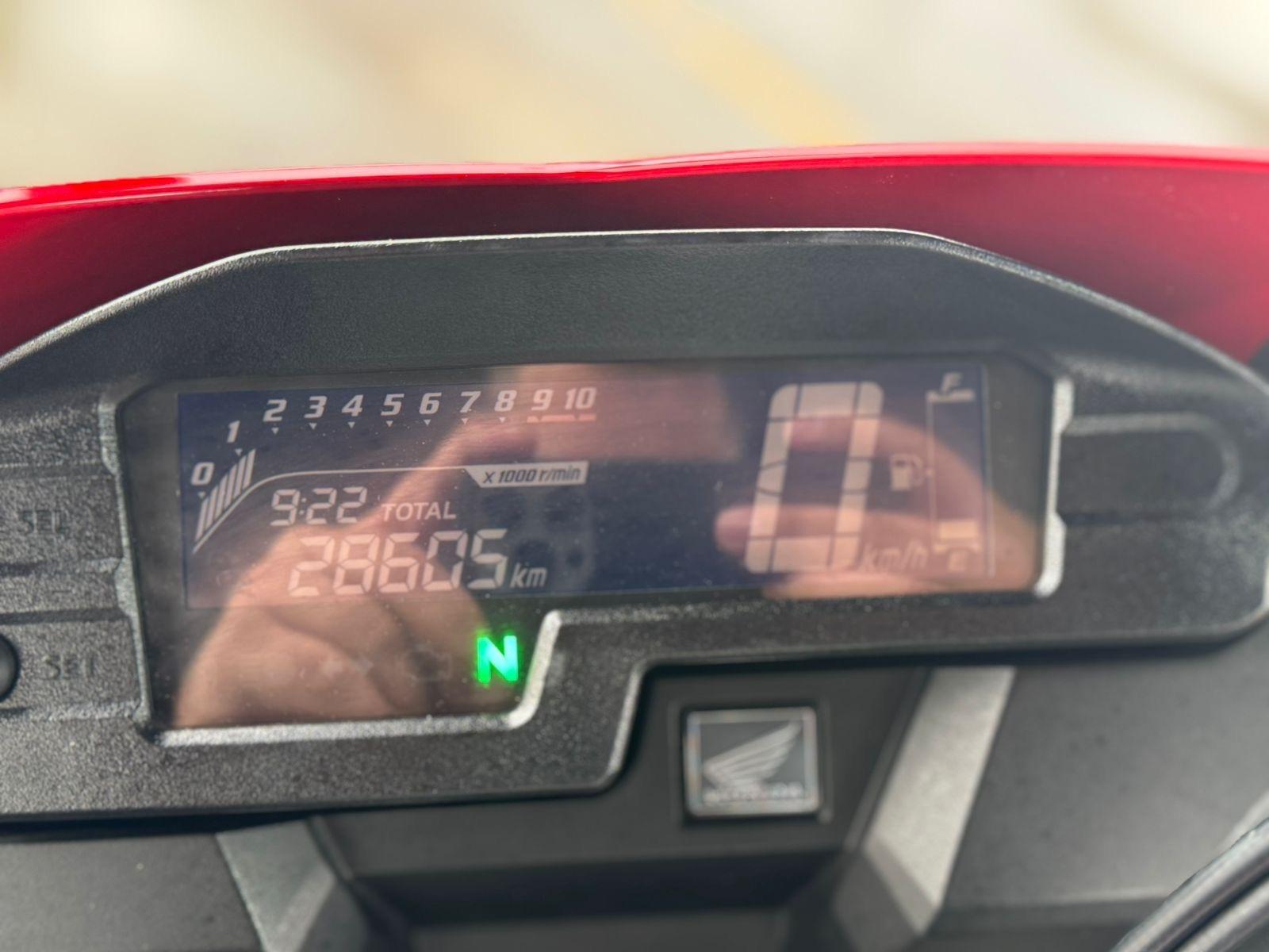 HONDA XRE 300 - Foto