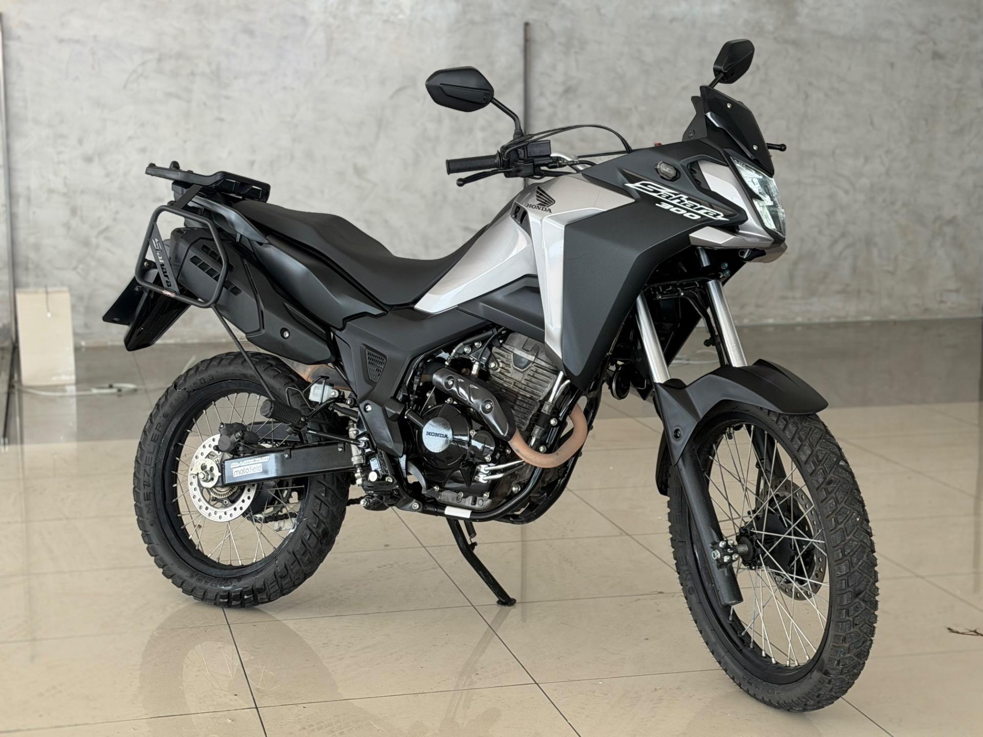 HONDA XRE 300 - Foto