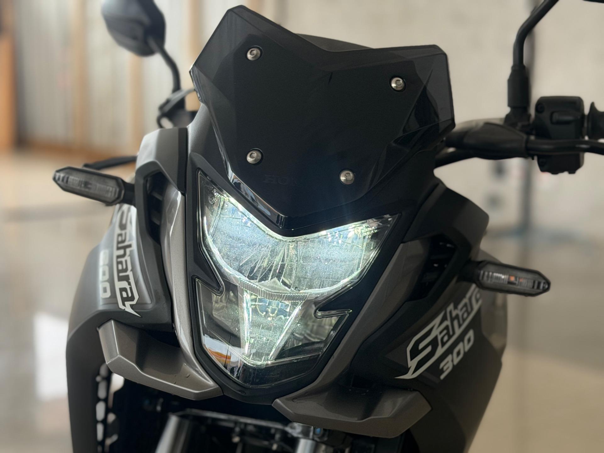 HONDA XRE 300 - Foto