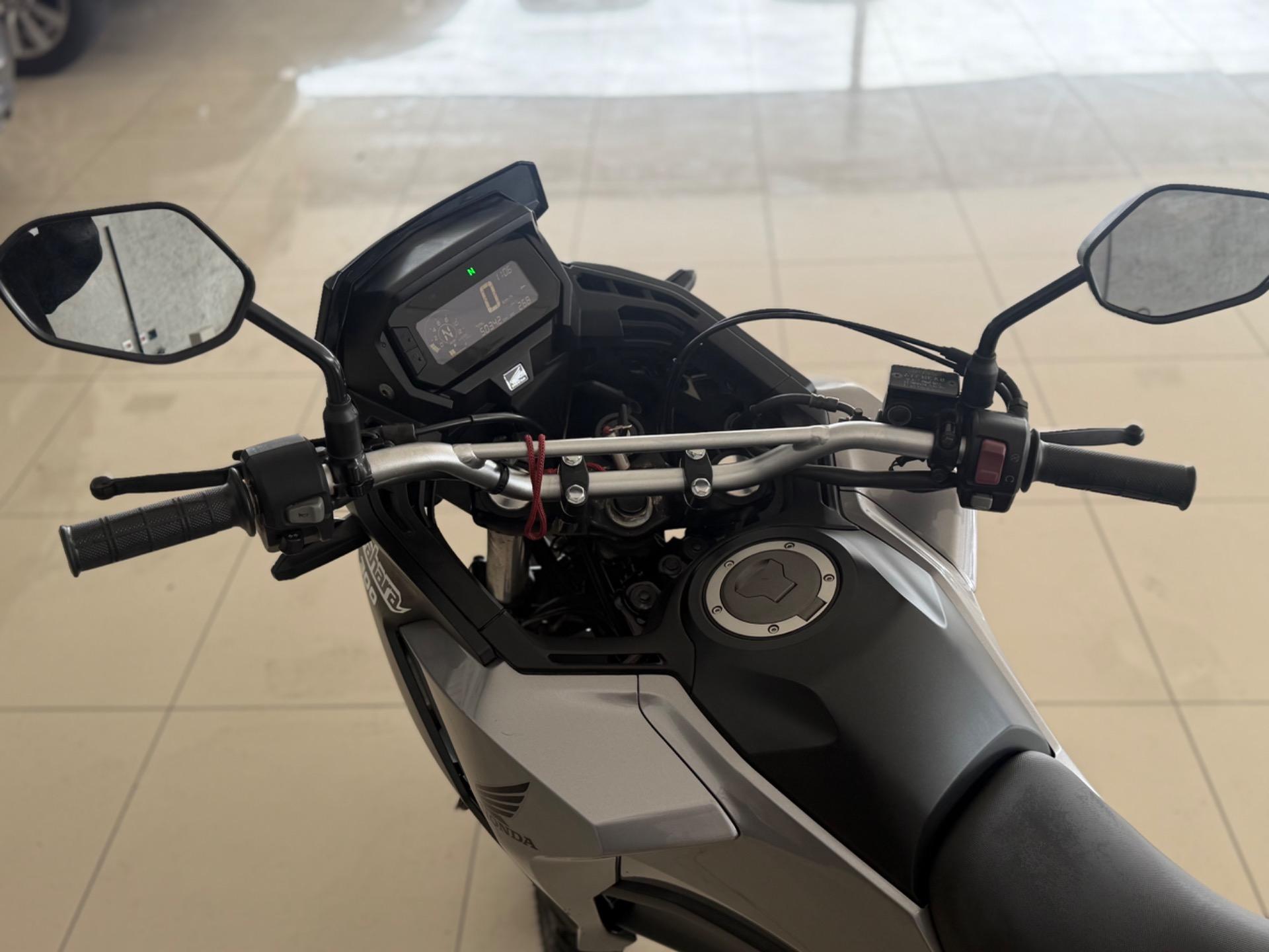 HONDA XRE 300 - Foto