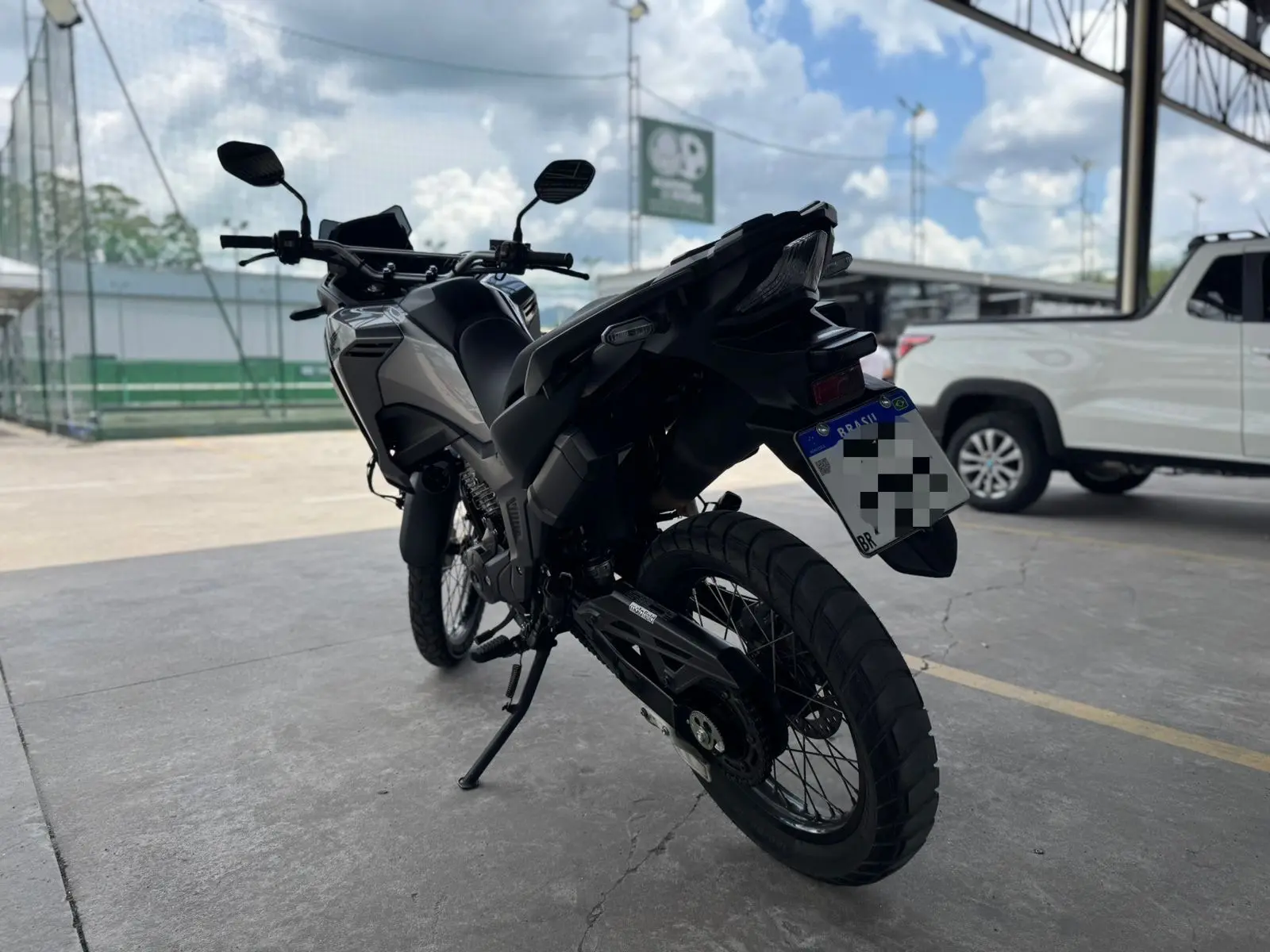 HONDA XRE 300 - Foto