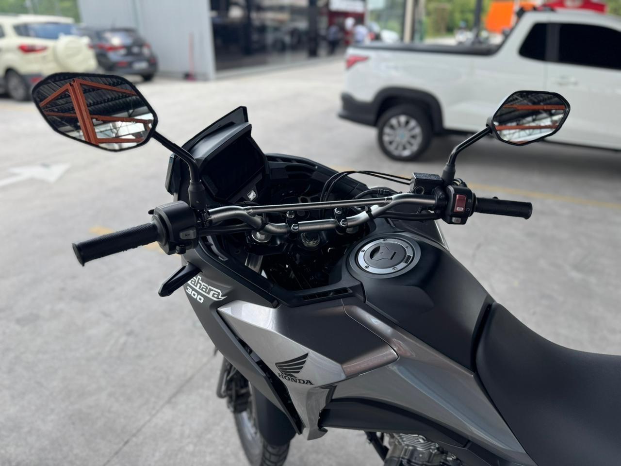 HONDA XRE 300 - Foto