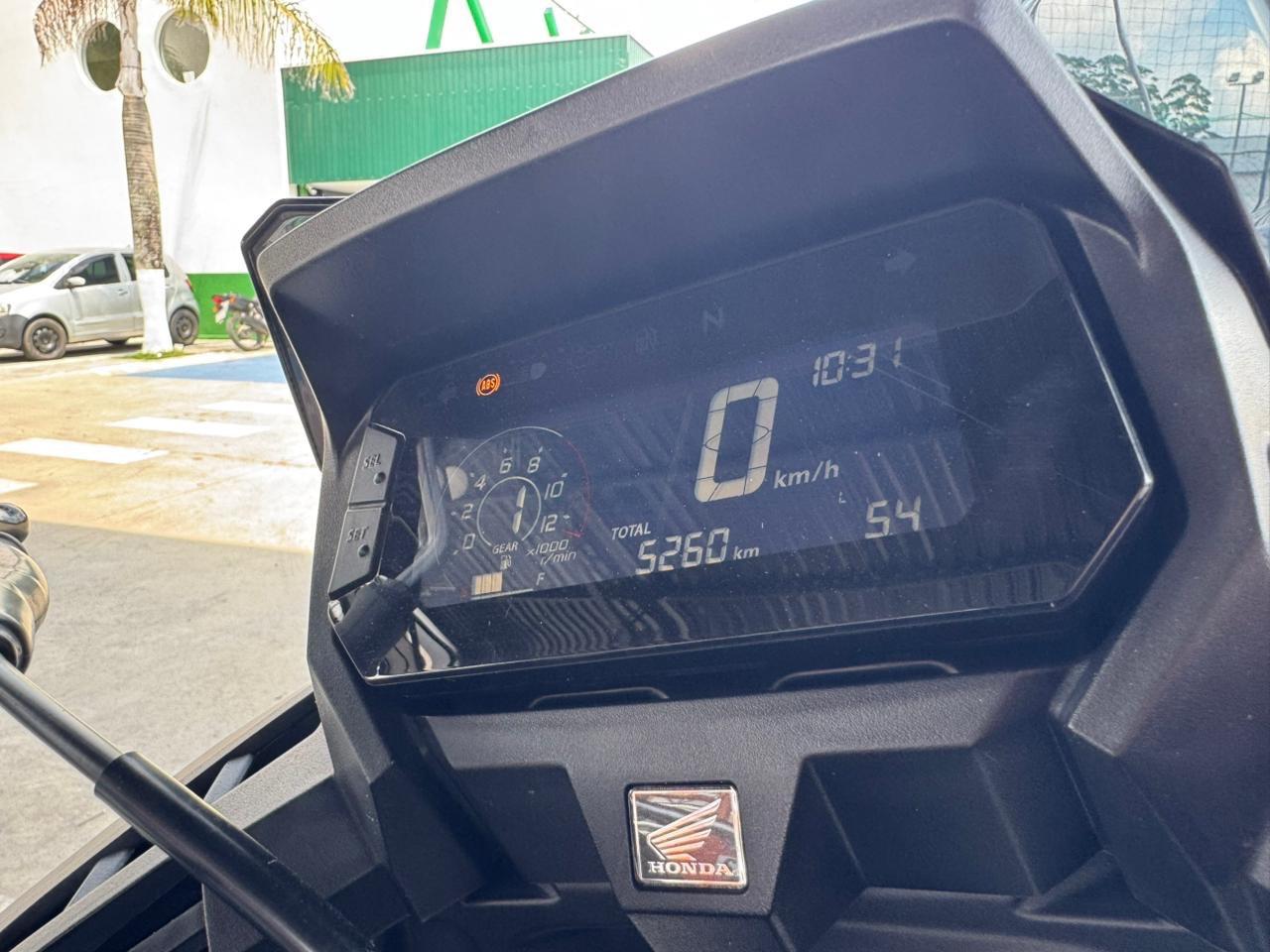 HONDA XRE 300 - Foto