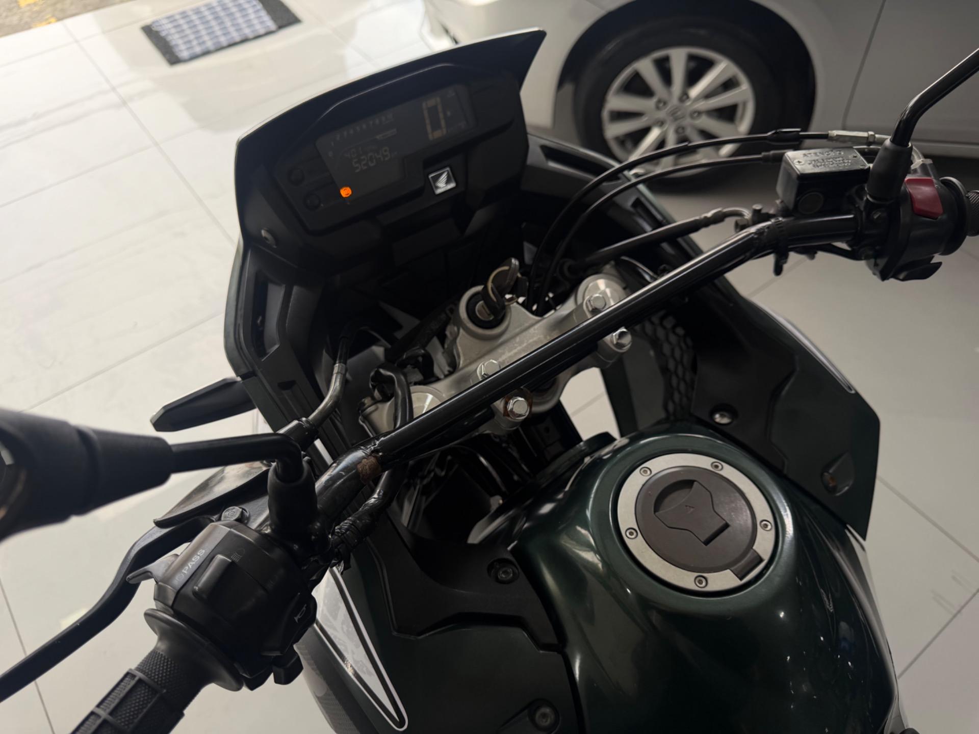 HONDA XRE 300 - Foto
