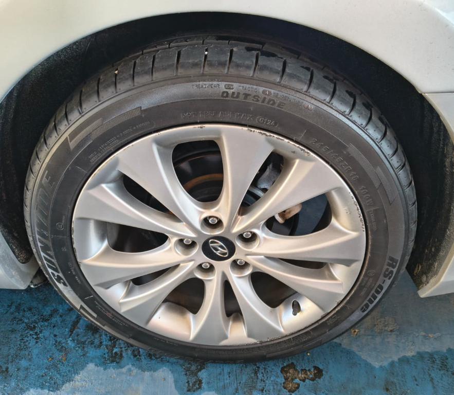HYUNDAI Azera - Foto