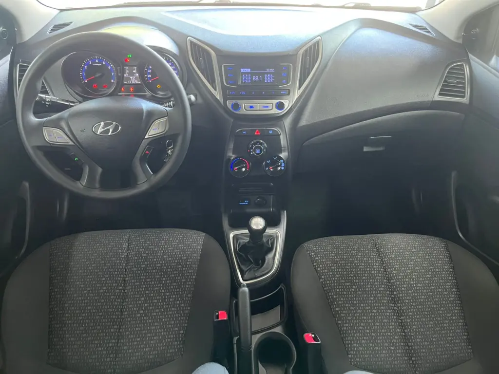 HYUNDAI HB 20 Hatch - Foto